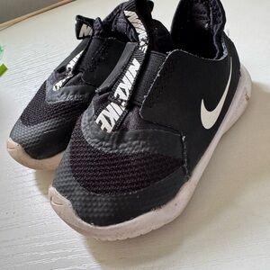 Nike Kids Black and White Slip-On Sneakers